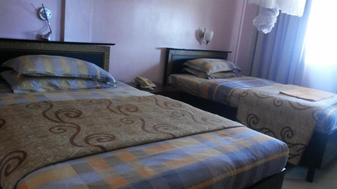 Palema Crown Hotel Gulu Esterno foto