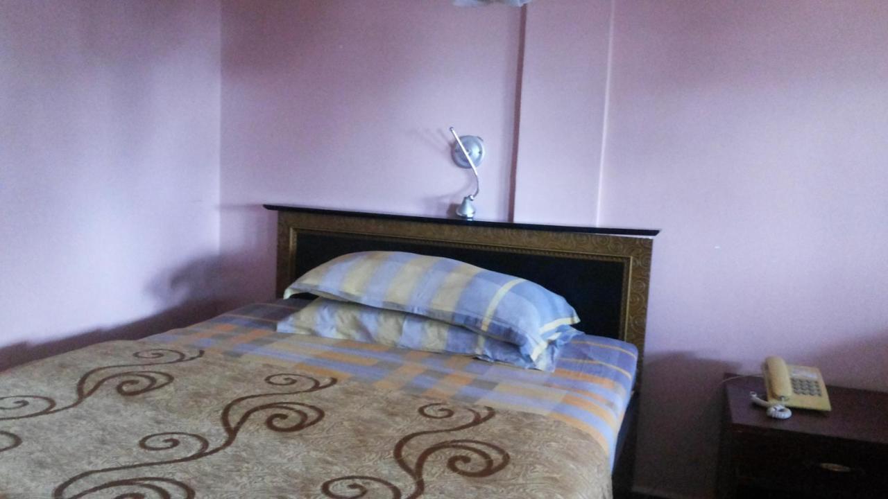 Palema Crown Hotel Gulu Esterno foto