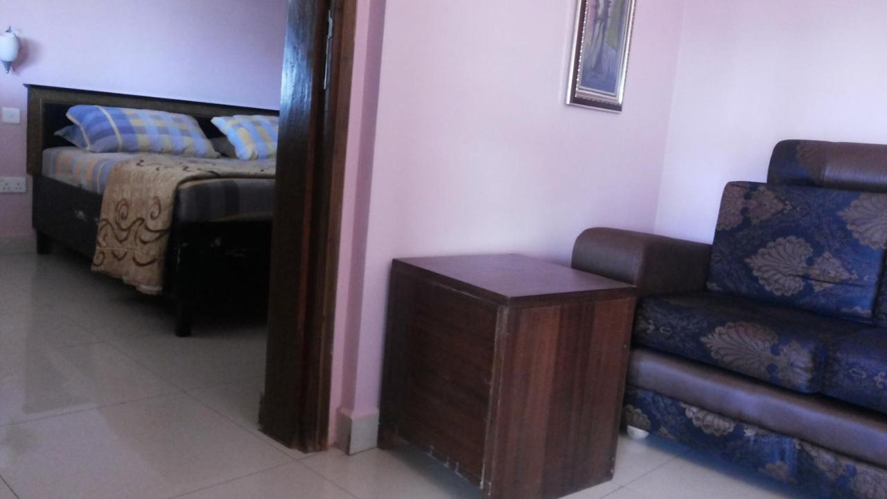 Palema Crown Hotel Gulu Esterno foto