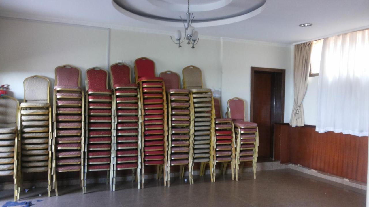 Palema Crown Hotel Gulu Esterno foto