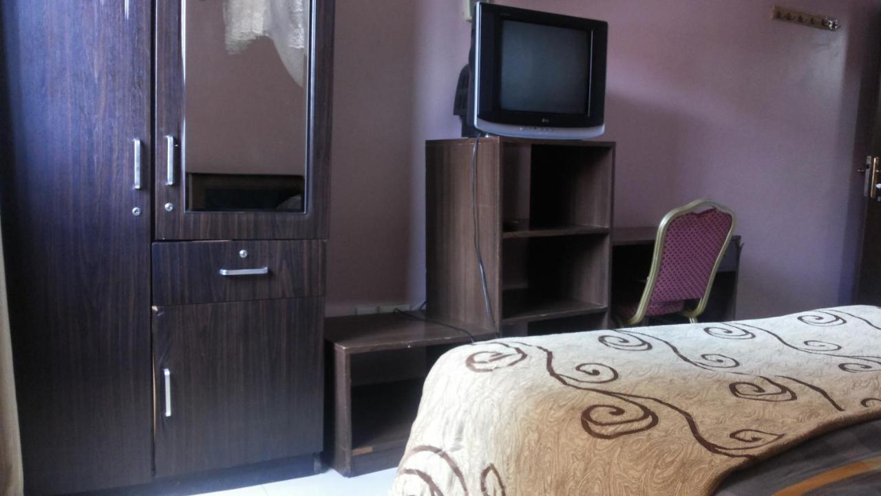 Palema Crown Hotel Gulu Esterno foto