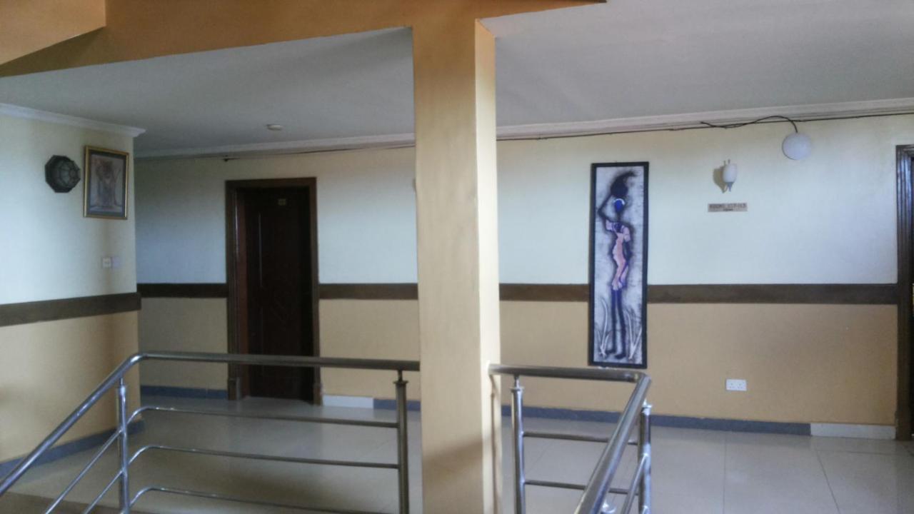 Palema Crown Hotel Gulu Esterno foto