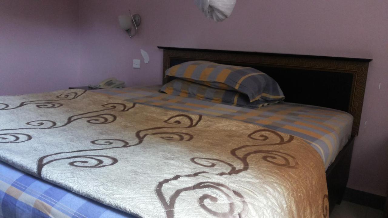Palema Crown Hotel Gulu Esterno foto